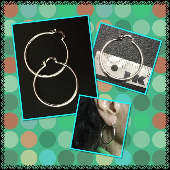 Restocked 🆕925 sterling silver hoop earrings - Picture 2 of 2
