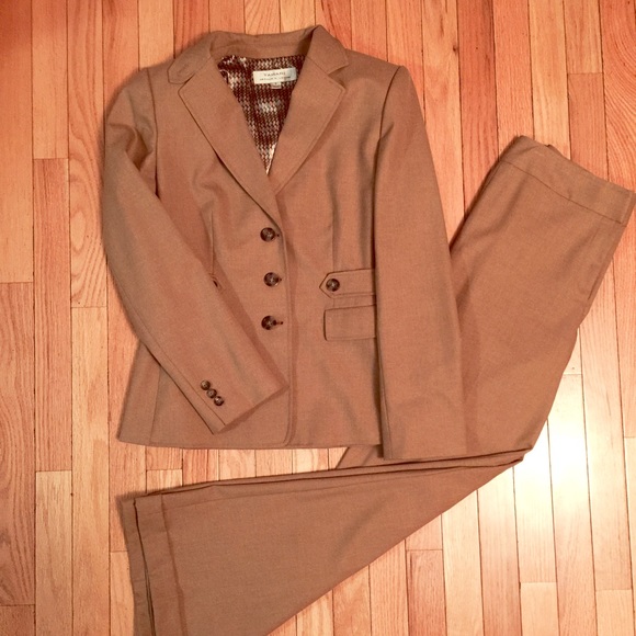 Tahari Two Piece Suit