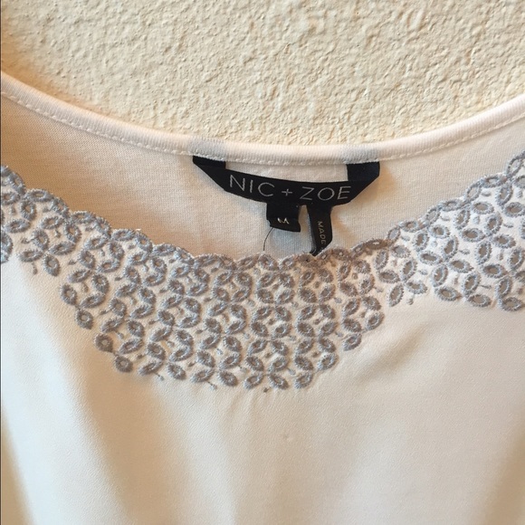 NIC+ZOE Embroidered Top - Picture 3 of 4