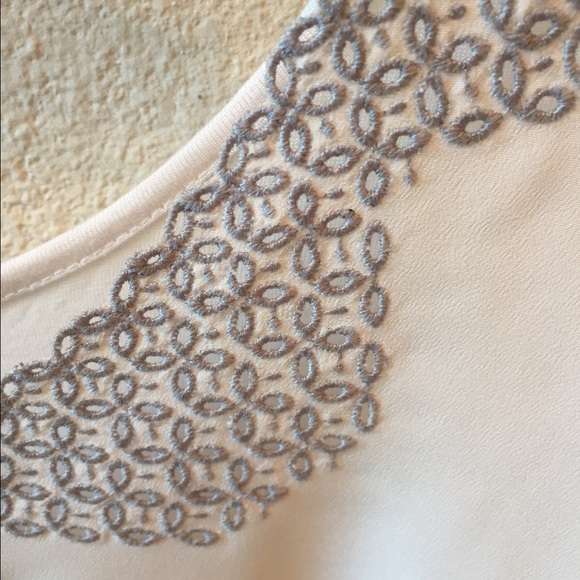 NIC+ZOE Embroidered Top - Picture 4 of 4