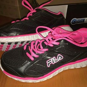 fila shoes black and pink
