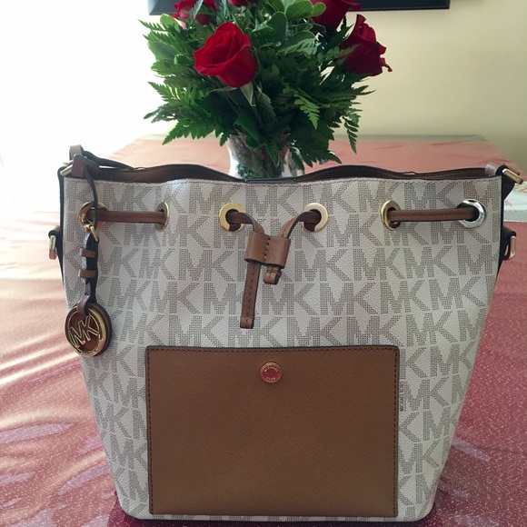 Michael Kors bag - Picture 3 of 4