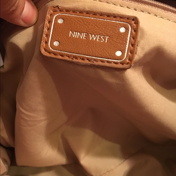 Handbag - Picture 3 of 4