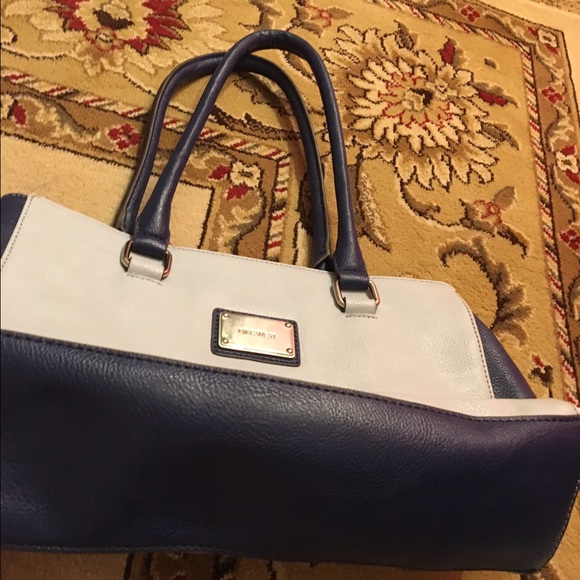 Handbag - Picture 4 of 4