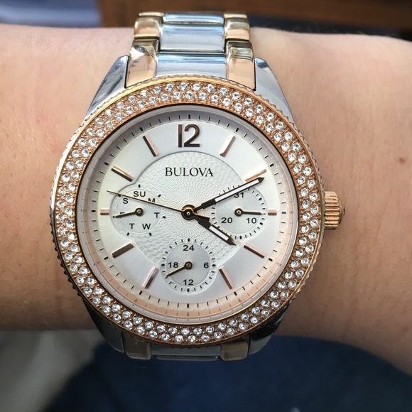 Beautiful Bulova Woman\'s Watch main image 4