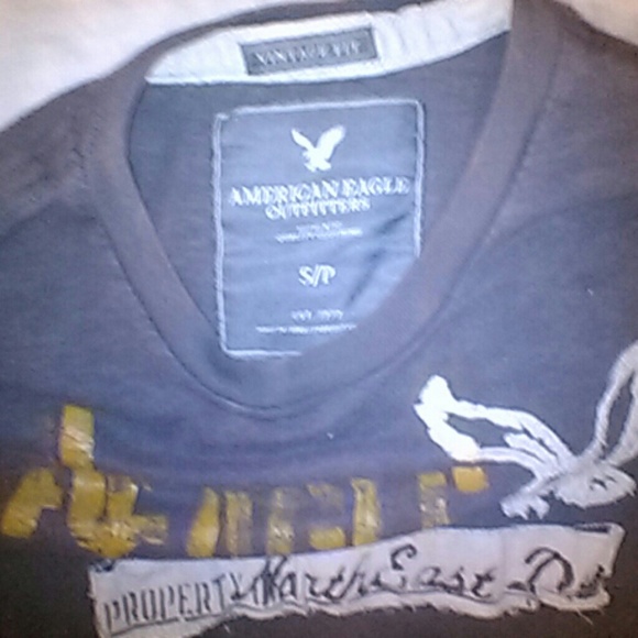 AMERICAN EAGLE OUTFITTERS (Vintage Fit) t-shirt - Picture 3 of 4