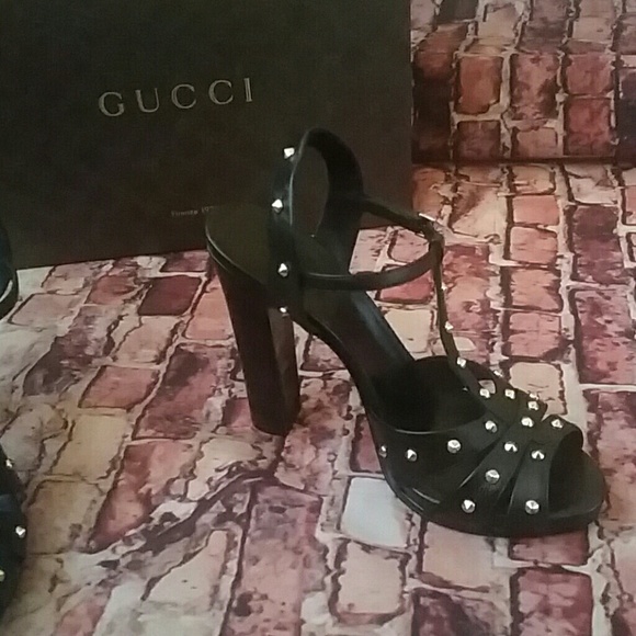 Gucci Melville Leather Studded T Strap Sandals - Picture 2 of 4