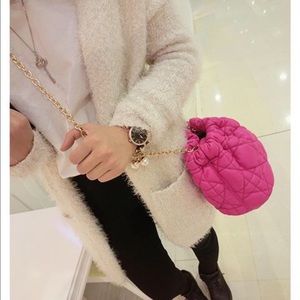 Cross body chain bag