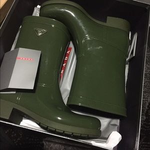 Prada boots (Olive)
