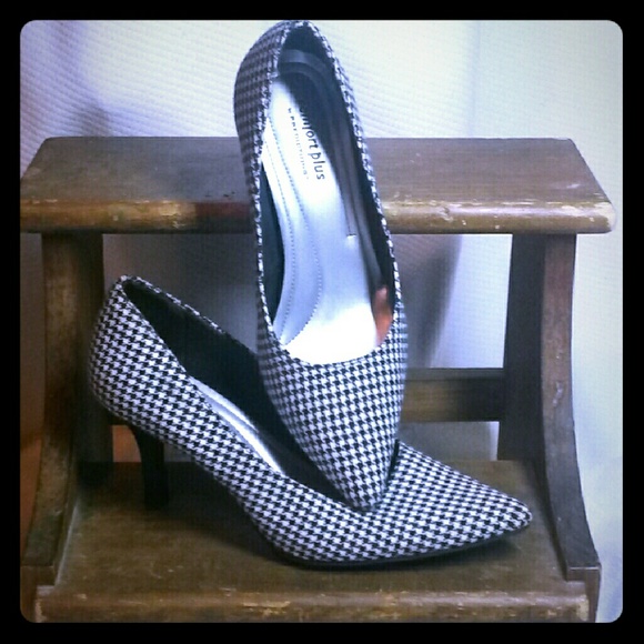 Checkered size 7.5 heels