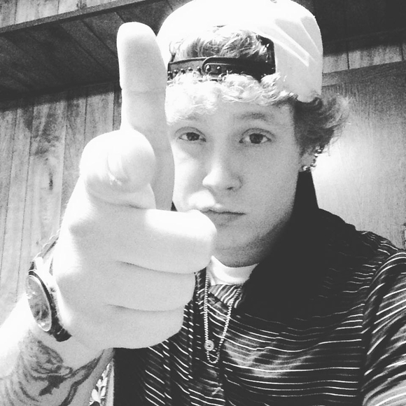 Meet your Posher, Tyler - Picture 1 of 1