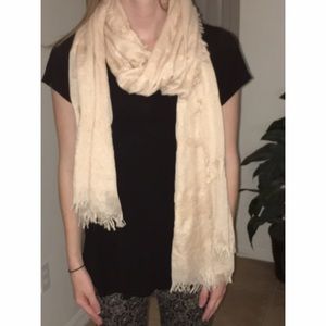 Beige scarf