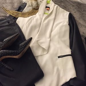 KENSIE waterfall/wrap blazer