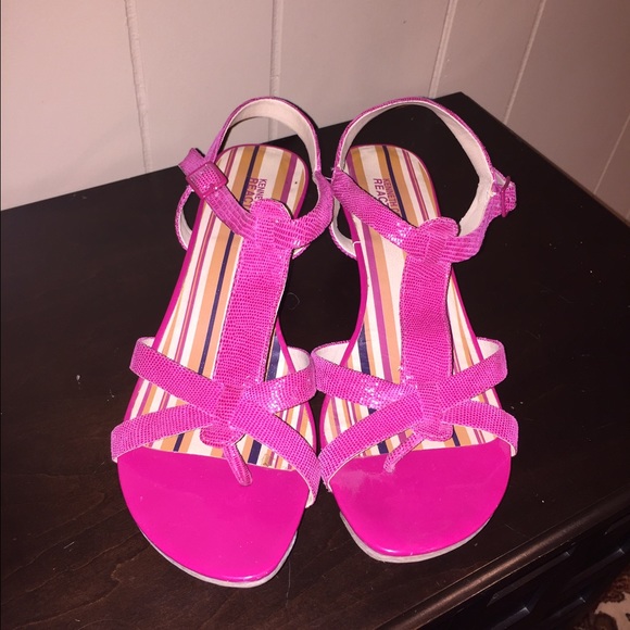 Kenneth Cole Reaction Pink Sandals