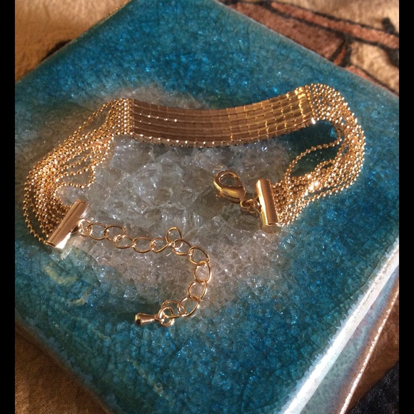 NWT Crystal Bracelet - Picture 3 of 3