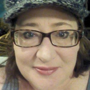 Meet your Posher, Leslie