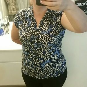 Like new, Alfani 4 button blouse. PERFECT FOR WORK