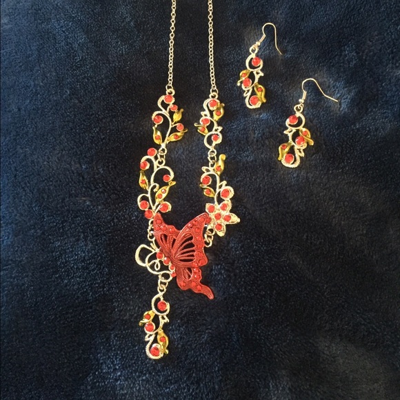 ❤️Red and Gold Necklace and earrings