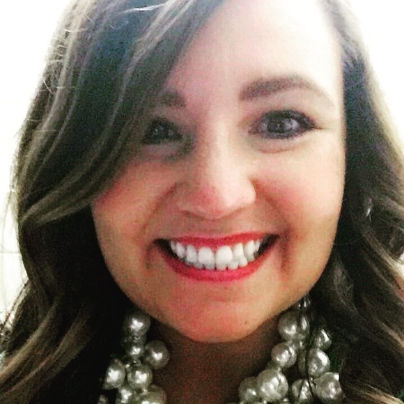 Meet your Posher, Caroline - Picture 3 of 5