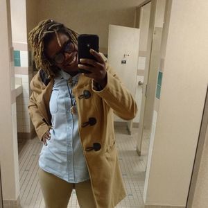 Meet your Posher, April