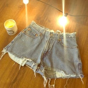 Levi's Relaxed Fit 550 Jean Cutoff Shorts