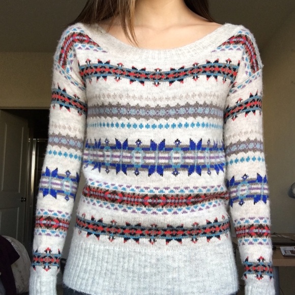 Holiday sweater - Picture 1 of 3