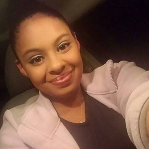 Meet your Posher, Courtney