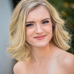 Meet your Posher, Madeline