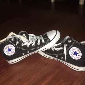 Chuck Taylor All Stay Converse high top.