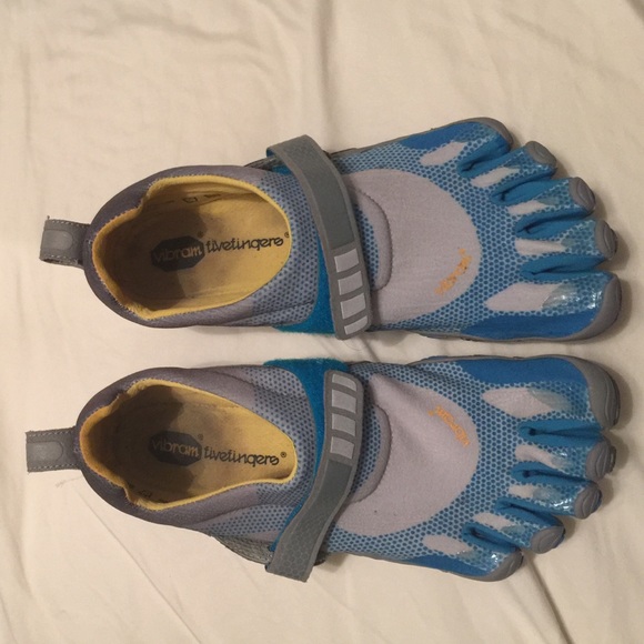 Vibram "finger toe" shoes.