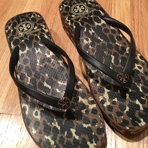 Tory butch flip flops