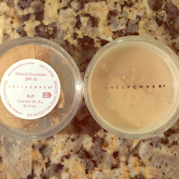 Mineral powder foundation