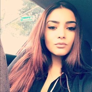 Meet your Posher, Camille