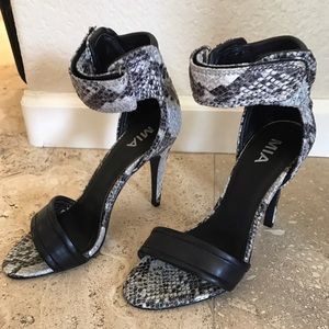 Sexy Mia snakeskin stilettos