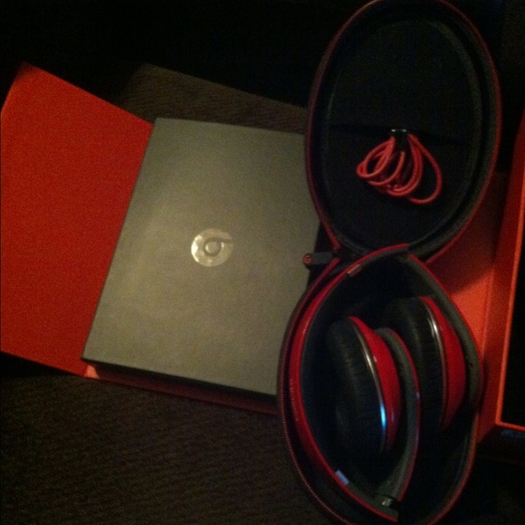 Studio Beats - Picture 3 of 4