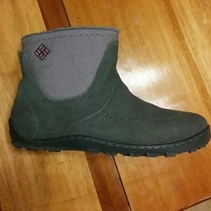 Gray Columbia Snow Boots