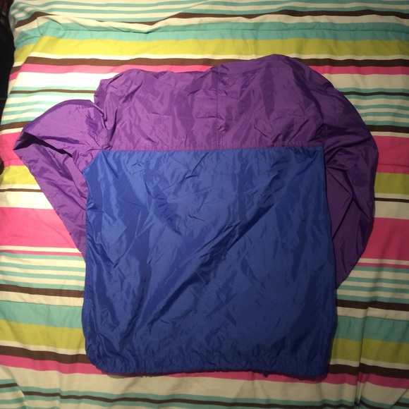 Patagonia Windbreaker Water Resistant - Picture 3 of 3