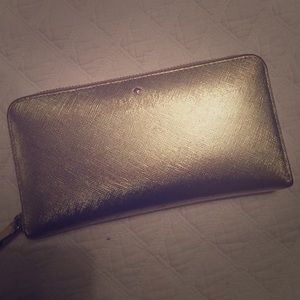 Kate Spade zip wallet