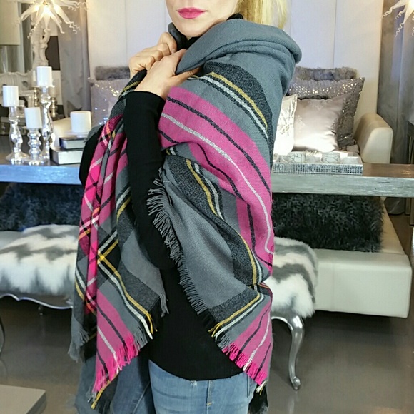💋LAST ONE 💋 Statement BLANKET scarf - Picture 2 of 3