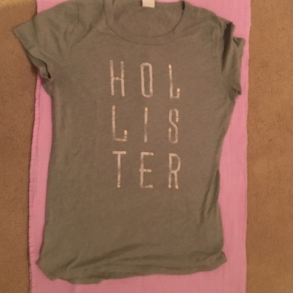 Hollister shirt