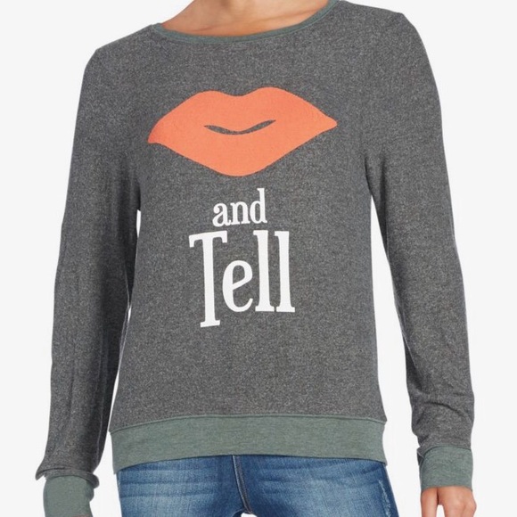 🆕 Wildfox Rare Kiss & Tell Sweatshirt Size S
