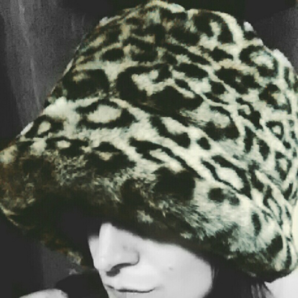 Totally 90s Bucket Hat