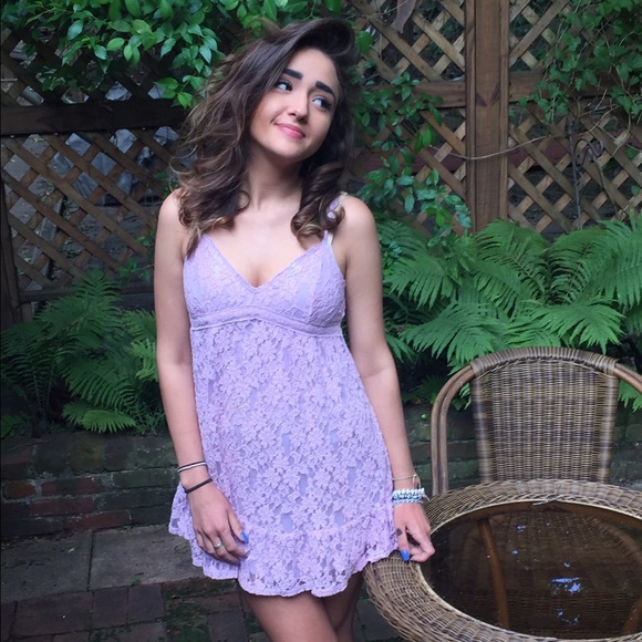 Meet your Posher, Bridget - Picture 2 of 2