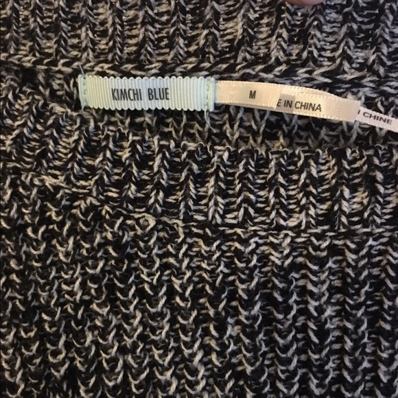 Urban Outfitters semi cropped sweater - Picture 2 of 2
