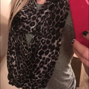 Super CUTE Infinity Scarf💎