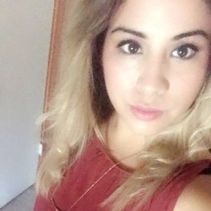 Meet your Posher, Priscila