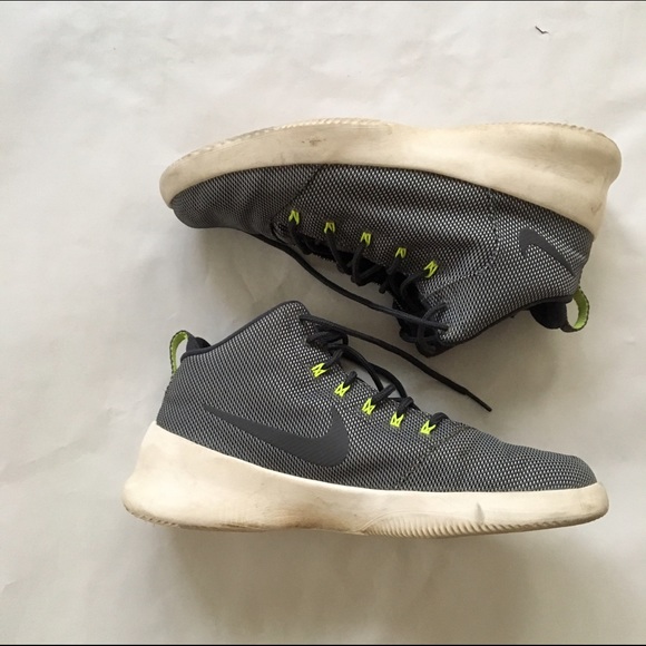 NIKE SNEAKERS