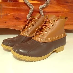 Never worn 6" LLBean Women's Duck Boots Size 8