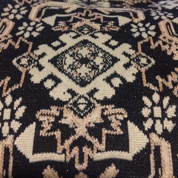 NWT Metallic Patterned Mini ❄️ - Picture 2 of 3