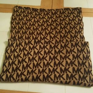 Mk Scarf